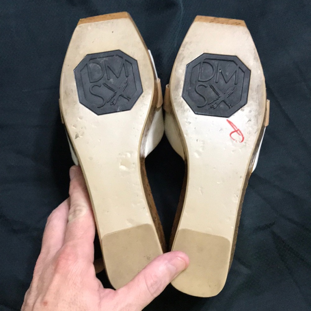 Lightly used Donald Pliner DMSX ** shoe sale ** - Picture 6 of 8